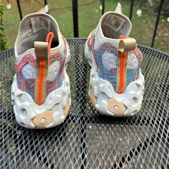 Nike ISPA Over React Fly Knit Light. Recycled Materials US Size 8.5/ EU 42