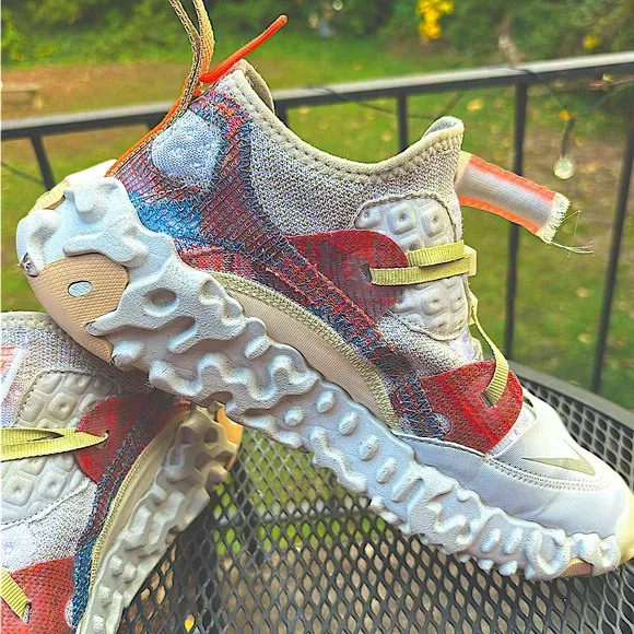 Nike ISPA Over React Fly Knit Light. Recycled Materials US Size 8.5/ EU 42