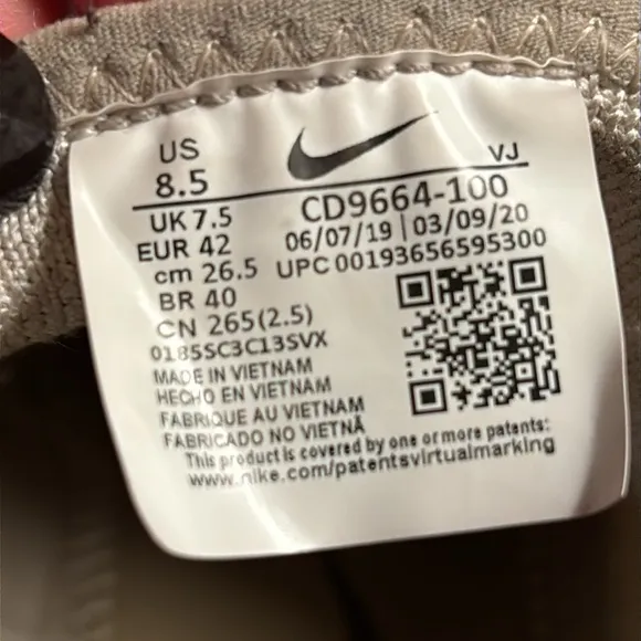 Nike ISPA Over React Fly Knit Light. Recycled Materials US Size 8.5/ EU 42