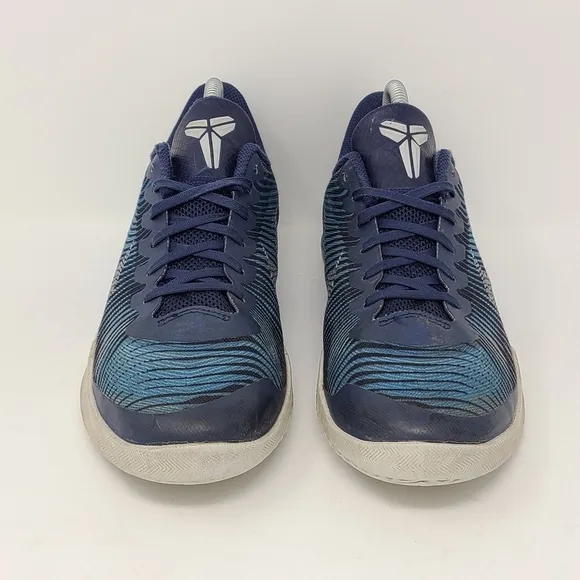 Nike Kobe Mentality II Basketball Shoes 820322 400 Blue size 6.5Y Youth Bryant