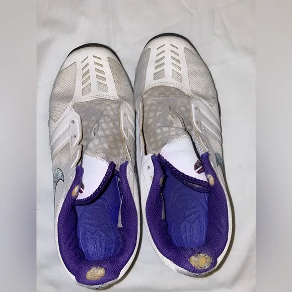 Nike Kobe Mentality White Purple Mens Sz 8 Basketball Shoes 704942-101 No Laces