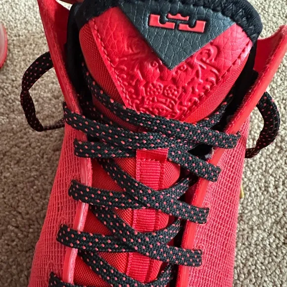 Nike LeBron 19 Low University Red Crimson Basketball Shoes- Size 11
