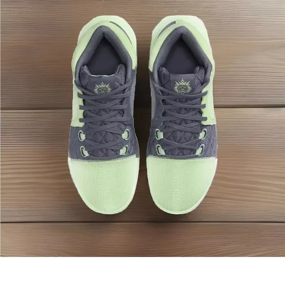 Nike LeBron Witness 8 Basketball Shoes Men’s 11 Vapor Green/Light Carbon/White