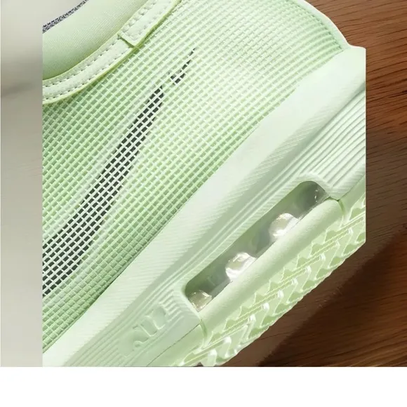 Nike LeBron Witness 8 Basketball Shoes Men’s 11 Vapor Green/Light Carbon/White