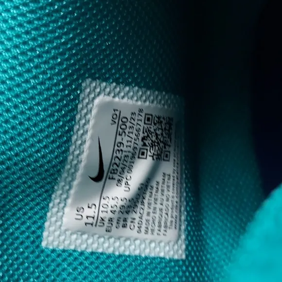 Nike LeBron Witness 8 Basketball Shoes