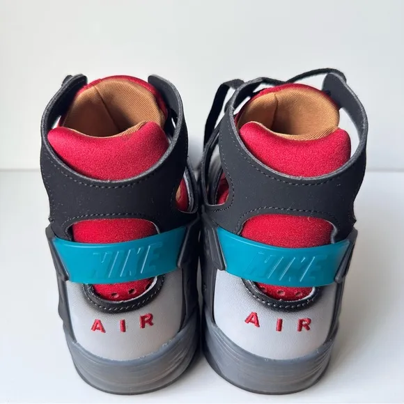 NIKE Men Air  Flight Huarache Light Smoke Grey And Noble Red Size: 9.5