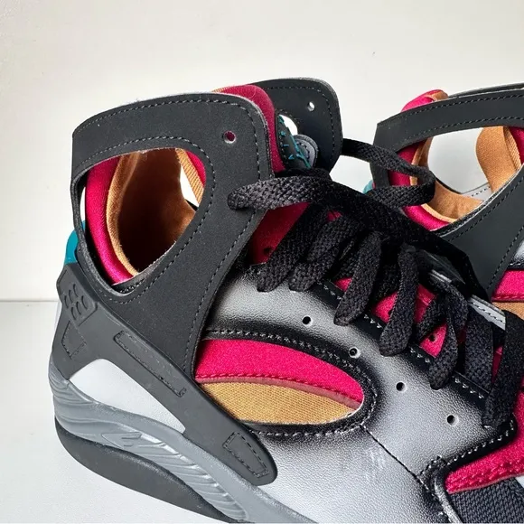 NIKE Men Air  Flight Huarache Light Smoke Grey And Noble Red Size: 9.5