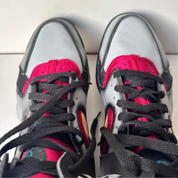 NIKE Men Air  Flight Huarache Light Smoke Grey And Noble Red Size: 9.5