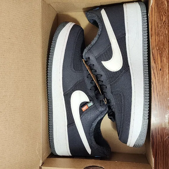 Nike - Men's Nike Air Force 1 '07 LV8 Sneakers, Size 8.5, Black/White - NWT!