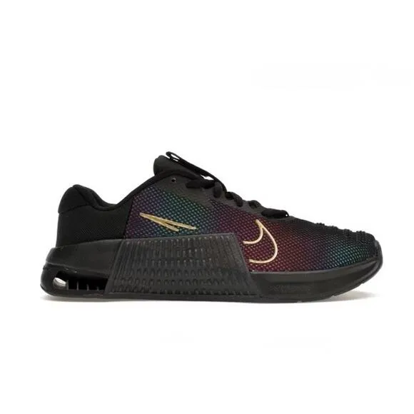 NIKE Metcon 9 PRM Black Fireberry Metallic Gold Shoes Women's 8.5 MINT CONDITION