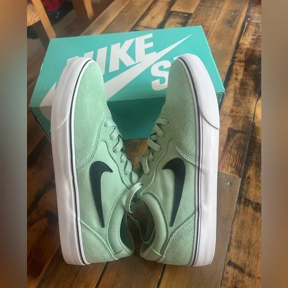 Nike SB Chron 2 Canvas Shoes. M10/W11.5  NWT