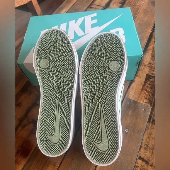 Nike SB Chron 2 Canvas Shoes. M10/W11.5  NWT