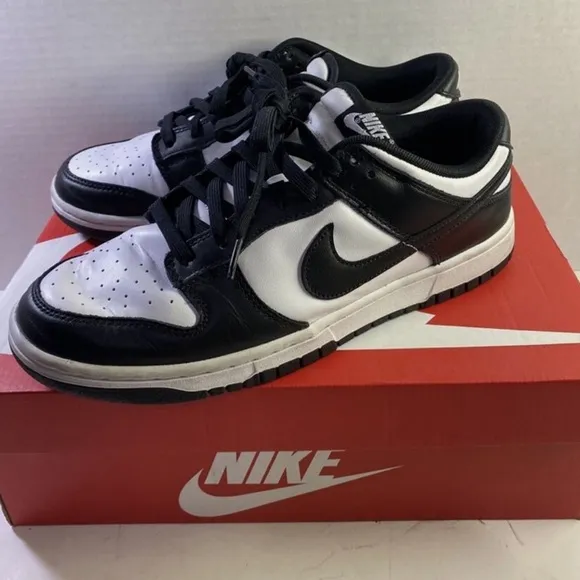 Nike SB Dunk Low leather low trainers Sz 9.5 Black White