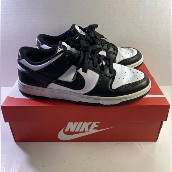 Nike SB Dunk Low leather low trainers Sz 9.5 Black White