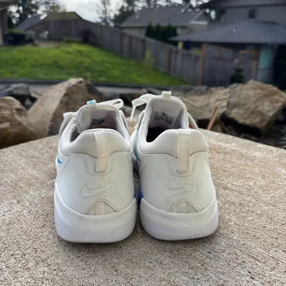 Nike SB Nyjah Summit White Light Blue Fury Men's Size 12 Running Shoes S…