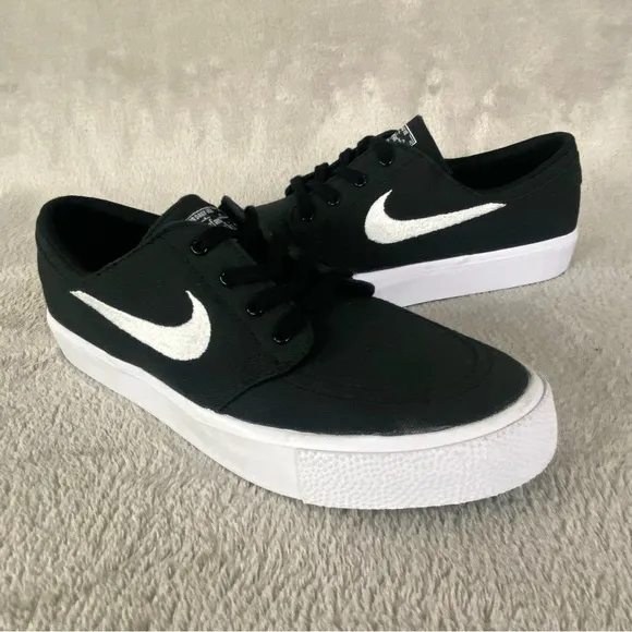 Nike SB Zoom Stefan Janoski Boys Kids Sneakers Shoes Size 7 Y Black Canvas NEW