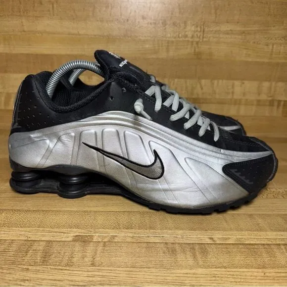 Nike Shox R4 Black Silver Men's Shoes Sneakers Size 9.5 Athletic Running