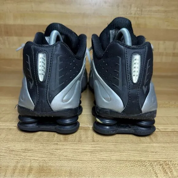 Nike Shox R4 Black Silver Men's Shoes Sneakers Size 9.5 Athletic Running