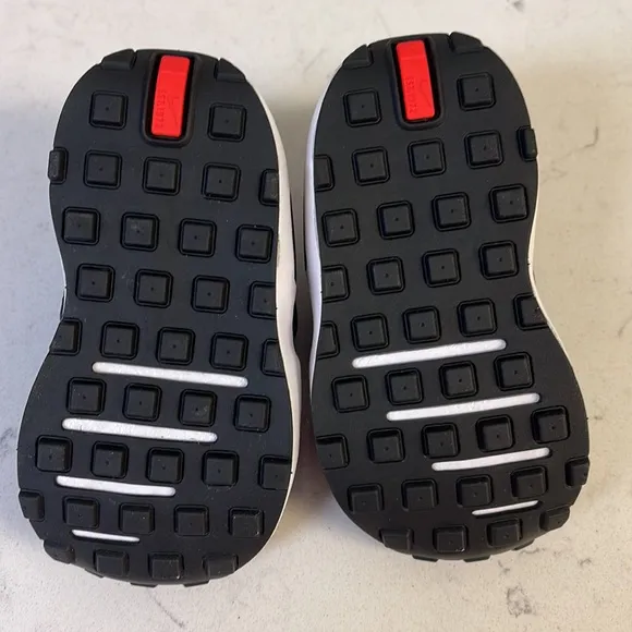 Nike Waffle One Toddler 4C DC0479-400, Worn Once