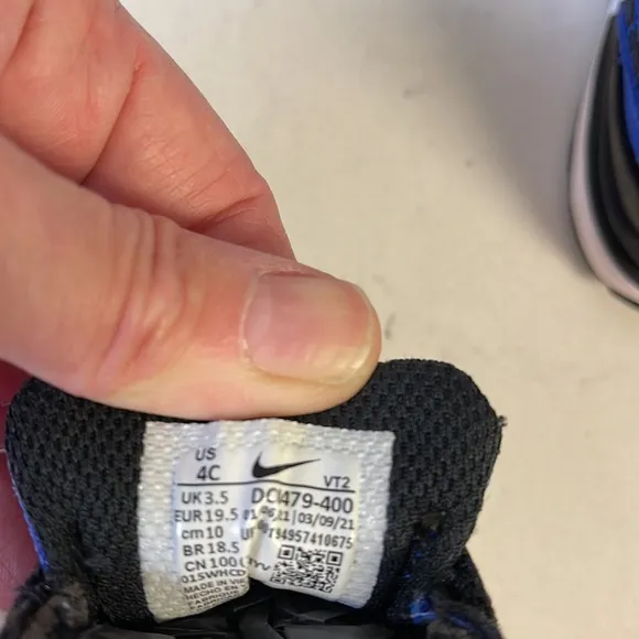 Nike Waffle One Toddler 4C DC0479-400, Worn Once