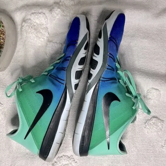 Nike Women's Free Tr 6 Spectrum Fitness Shoes Size 9.5