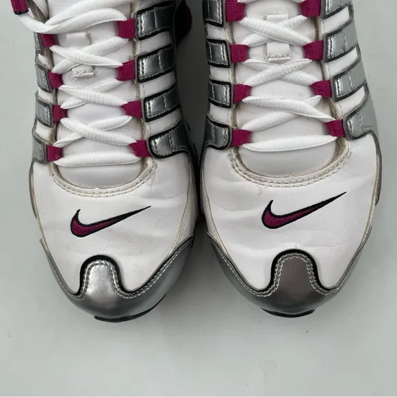 Nike Women’s Shox NZ - Size 8.5 - White Lace-Up Running Shoes SUPER CLEAN!