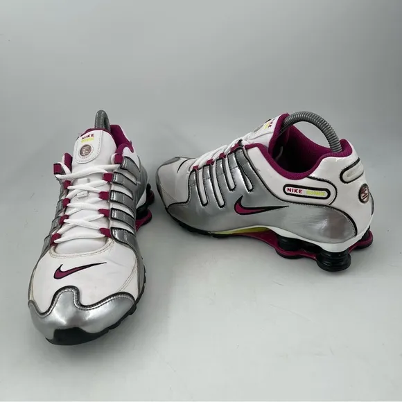 Nike Women’s Shox NZ - Size 8.5 - White Lace-Up Running Shoes SUPER CLEAN!