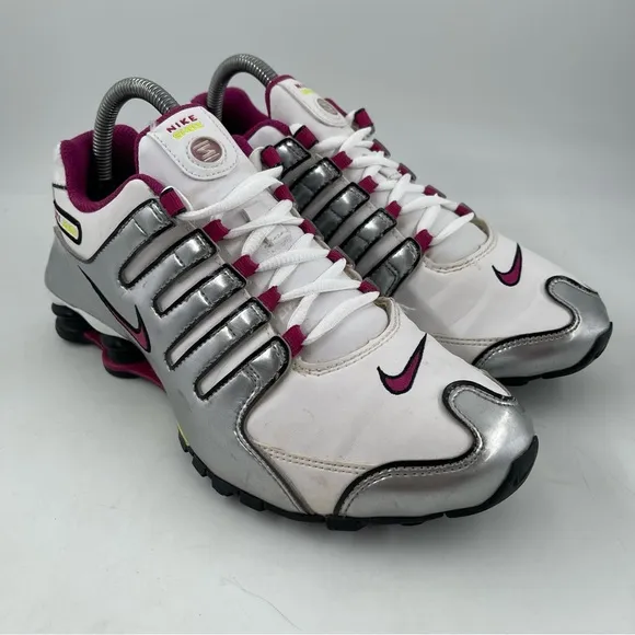 Nike Women’s Shox NZ - Size 8.5 - White Lace-Up Running Shoes SUPER CLEAN!