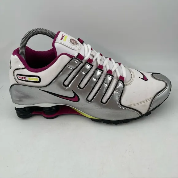 Nike Women’s Shox NZ - Size 8.5 - White Lace-Up Running Shoes SUPER CLEAN!