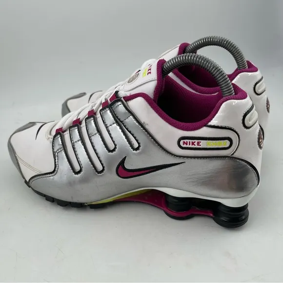 Nike Women’s Shox NZ - Size 8.5 - White Lace-Up Running Shoes SUPER CLEAN!