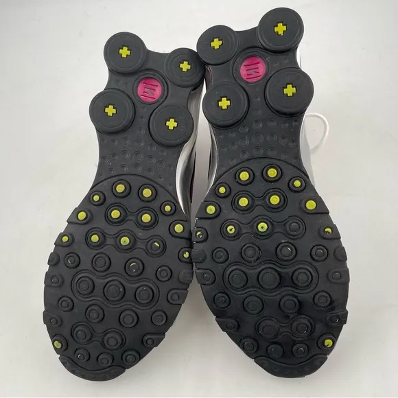 Nike Women’s Shox NZ - Size 8.5 - White Lace-Up Running Shoes SUPER CLEAN!