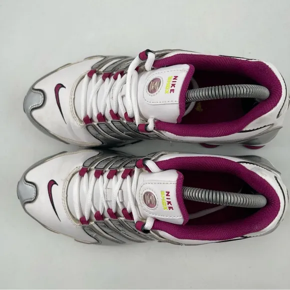 Nike Women’s Shox NZ - Size 8.5 - White Lace-Up Running Shoes SUPER CLEAN!