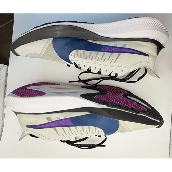 Nike Zoom Gravity Women’s Running Shoes – Size 12 – White/Gray/Black/Purple