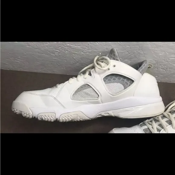 NIKE Zoom Huarache TR Low Men's 15 White, Wolf Grey Trainers Sneakers 442243-111