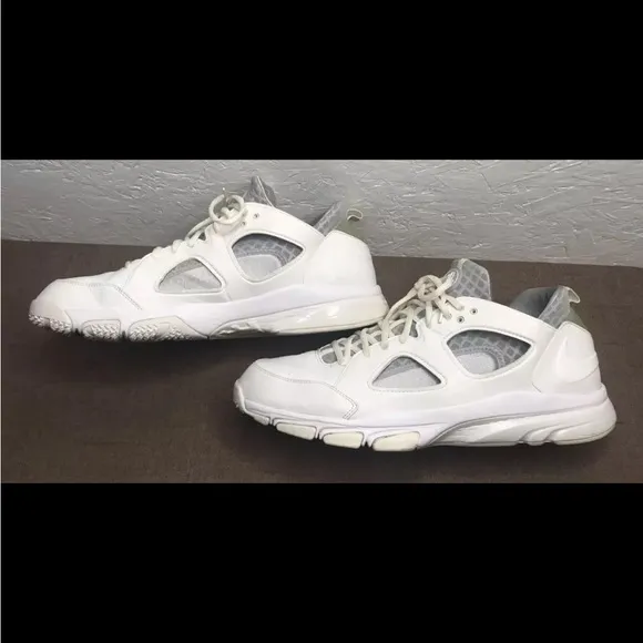 NIKE Zoom Huarache TR Low Men's 15 White, Wolf Grey Trainers Sneakers 442243-111