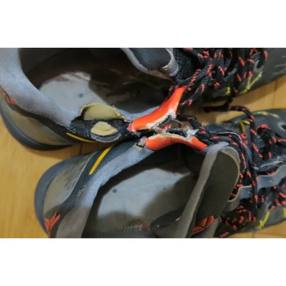 Nike Zoom Kobe Bryant Venomenon 4 'Bruce Lee' 635578-005 Men's 10 Beaters (Read)