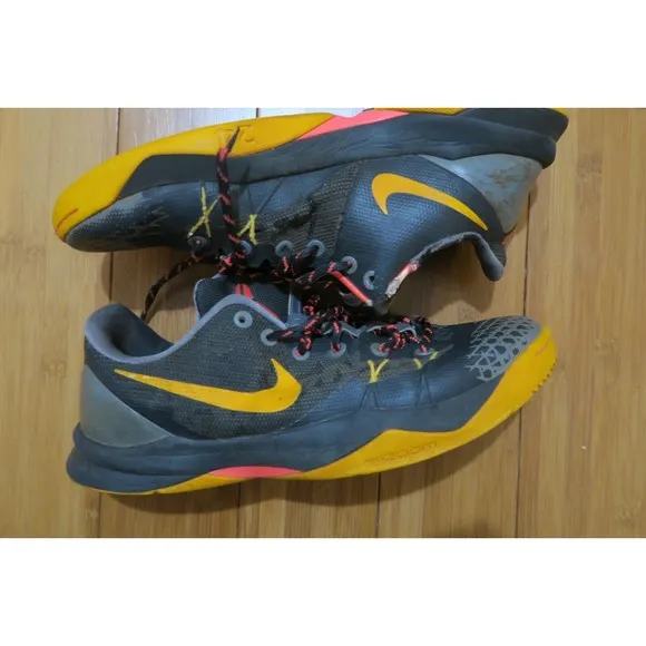 Nike Zoom Kobe Bryant Venomenon 4 'Bruce Lee' 635578-005 Men's 10 Beaters (Read)