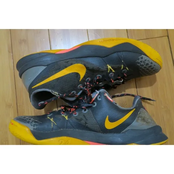 Nike Zoom Kobe Bryant Venomenon 4 'Bruce Lee' 635578-005 Men's 10 Beaters (Read)