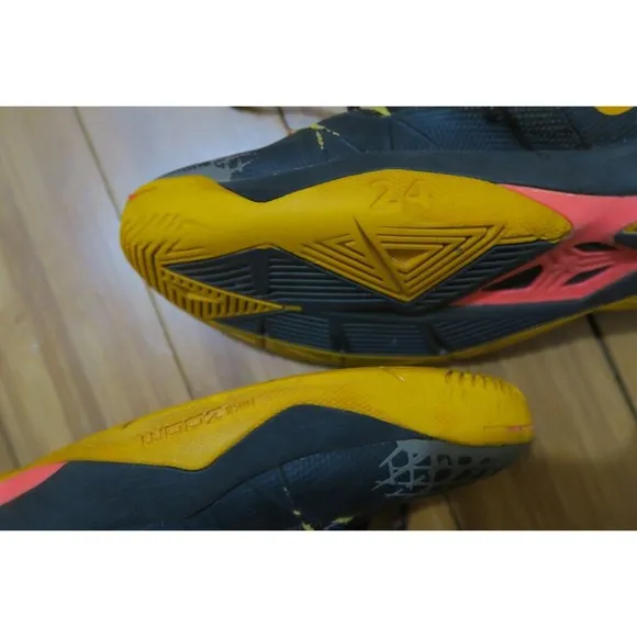 Nike Zoom Kobe Bryant Venomenon 4 'Bruce Lee' 635578-005 Men's 10 Beaters (Read)