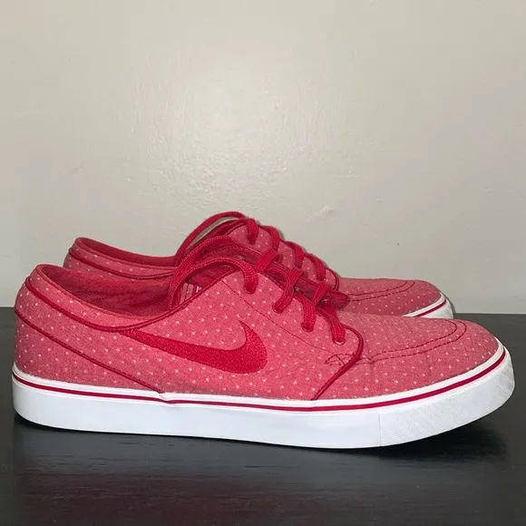Nike Zoom Stefan Janoski Canvas Red Polka Dot Shoes Size 10.  2014