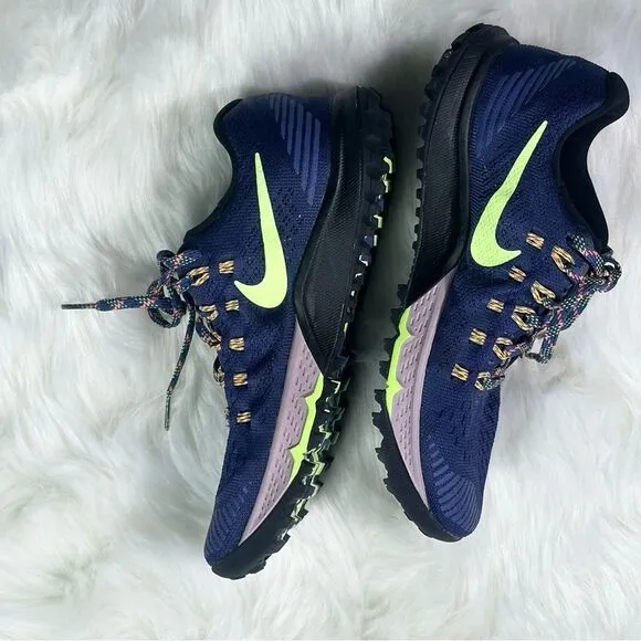 Nike Blue and Green Athletic Shoes with Breathable Mesh NWOT