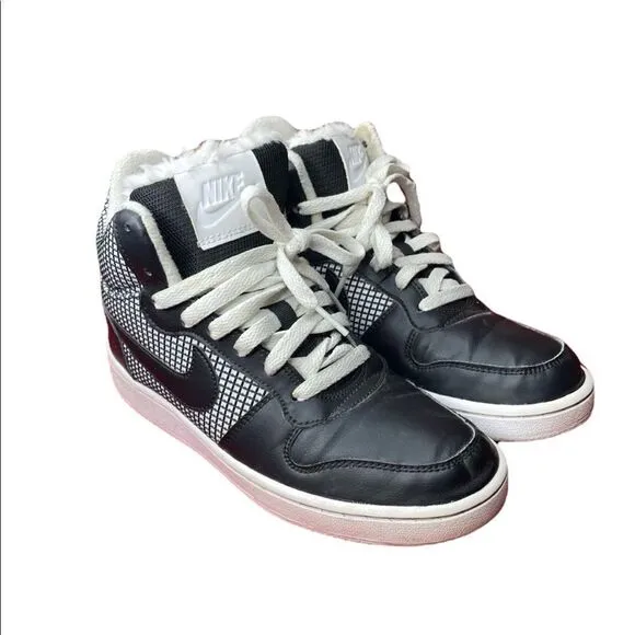 NIKE Court Borough Mid
