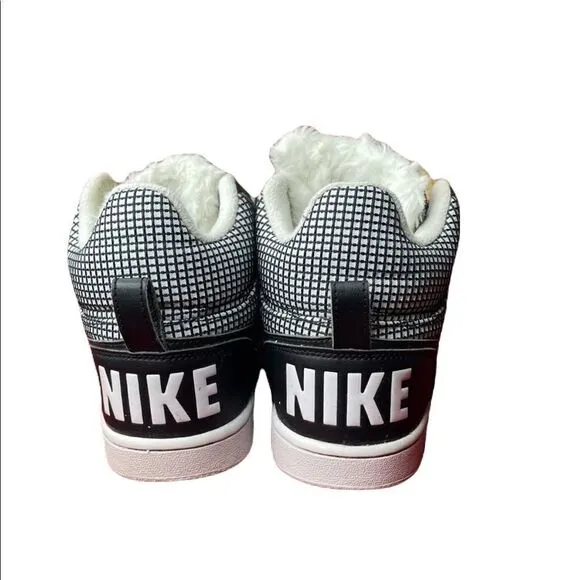 NIKE Court Borough Mid