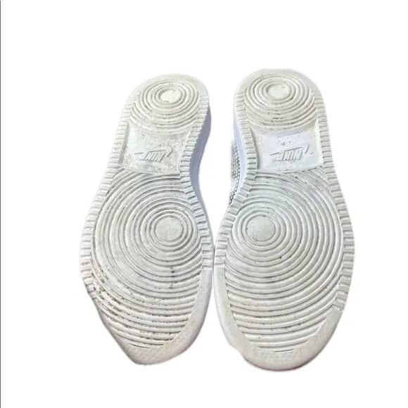NIKE Court Borough Mid