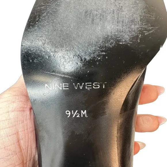 NINE WEST Black Leather Classic Square Toe &amp; Heel Pumps Size 9.5