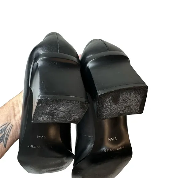 NINE WEST Black Leather Classic Square Toe &amp; Heel Pumps Size 9.5