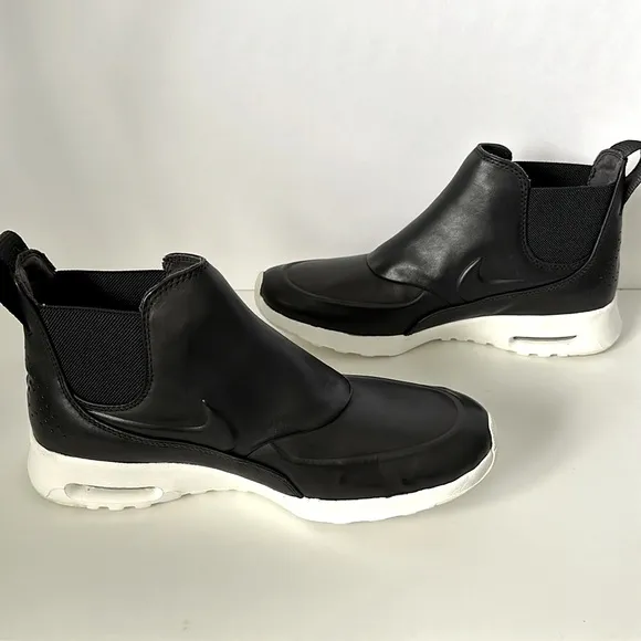 NWOB Nike Air Max Thea Mid Sz 9, Black