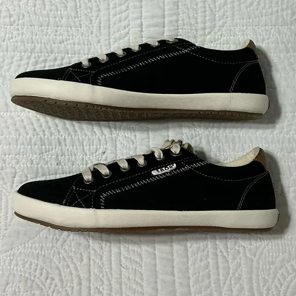 NWOB Taos Star Burst Women's Tennis Shoes Size 8