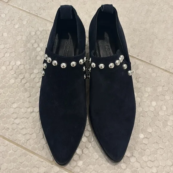 NWOT 275 Central dark blue sz 6.5 studded ankle shoes