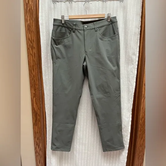 NWOT ABC Slim-Fit 5 Pocket Pant 33 Warpstreme (gray sage color)